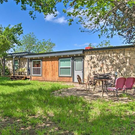 Remodeled Retro Home With Deck, Walk To Main Street! Blanco Exteriör bild