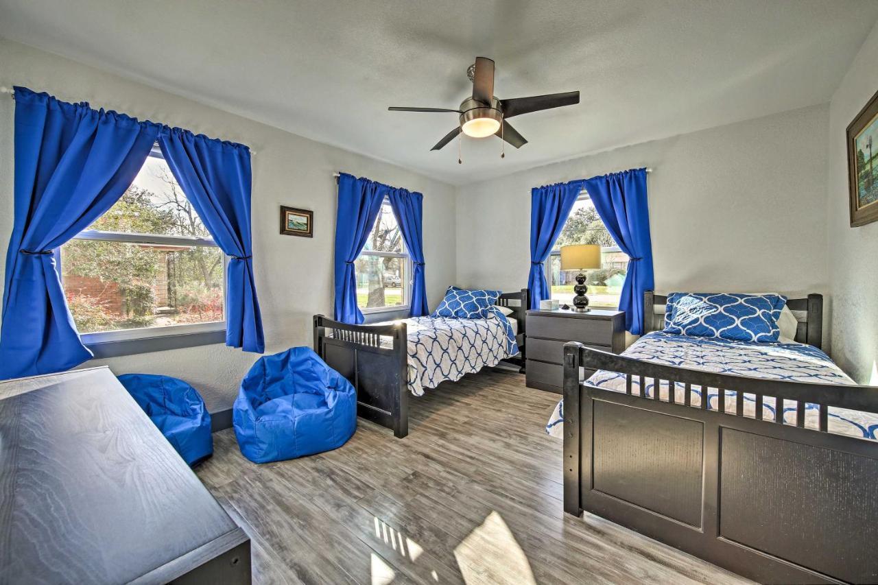 Remodeled Retro Home With Deck, Walk To Main Street! Blanco Exteriör bild
