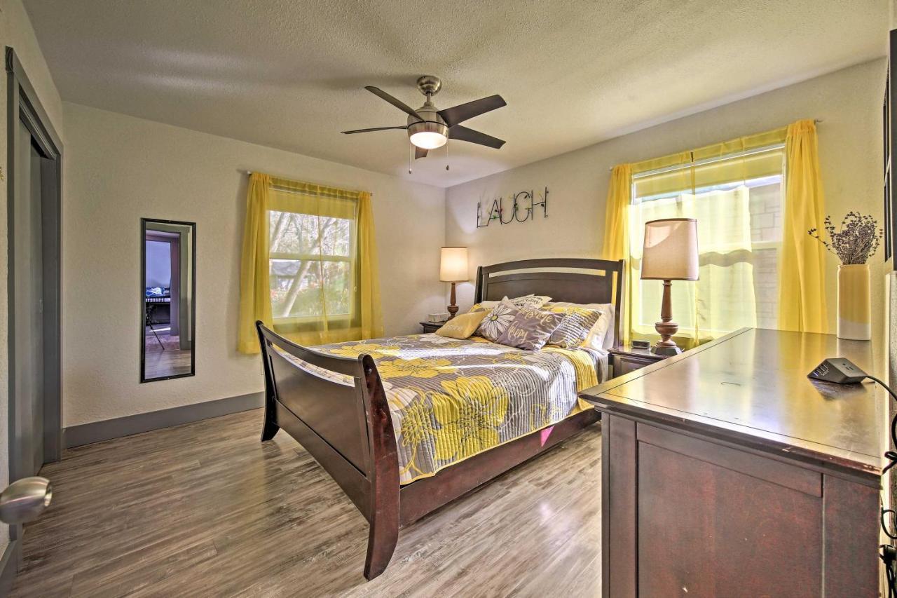 Remodeled Retro Home With Deck, Walk To Main Street! Blanco Exteriör bild